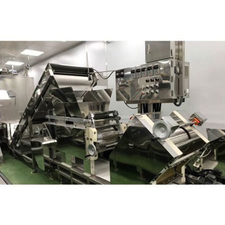 (6) कंपाउंड प्रेसिंग मशीन